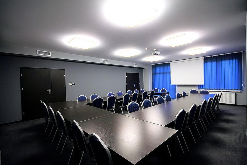 Hotel Grafit Kostomloty Pierwsze Kültér fotó
