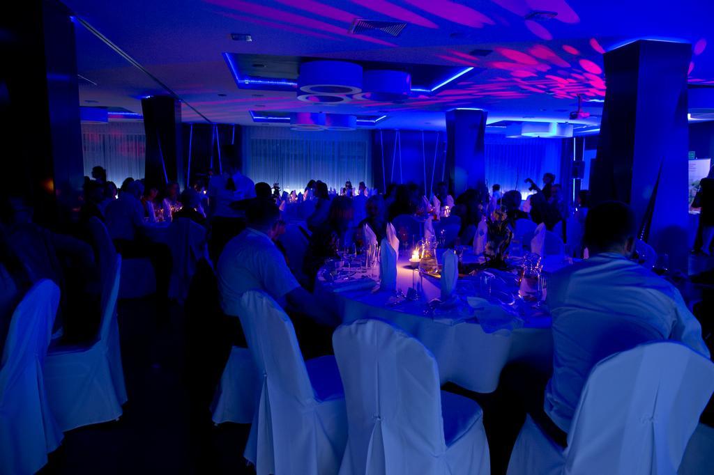 Hotel Grafit Kostomloty Pierwsze Kültér fotó