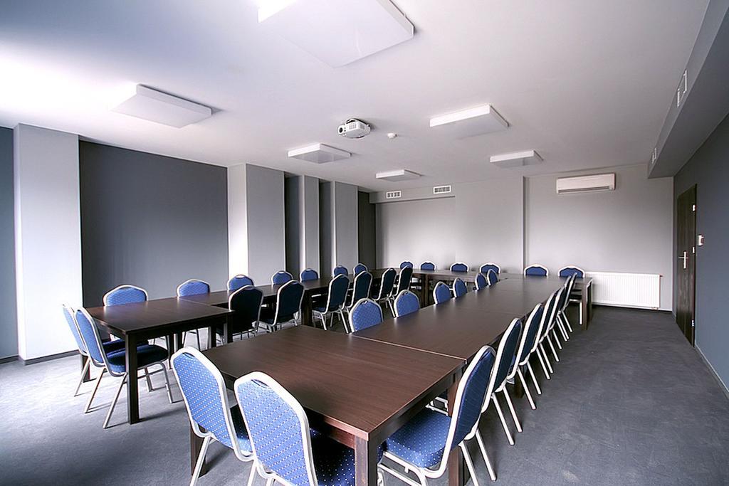 Hotel Grafit Kostomloty Pierwsze Kültér fotó