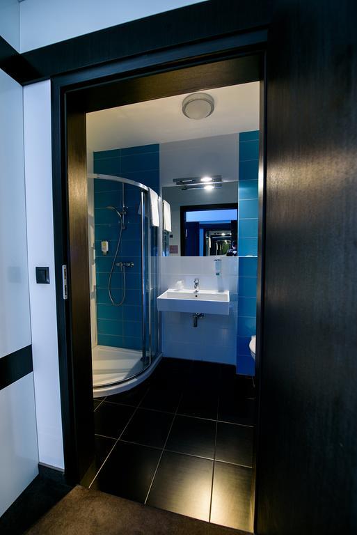 Hotel Grafit Kostomloty Pierwsze Kültér fotó